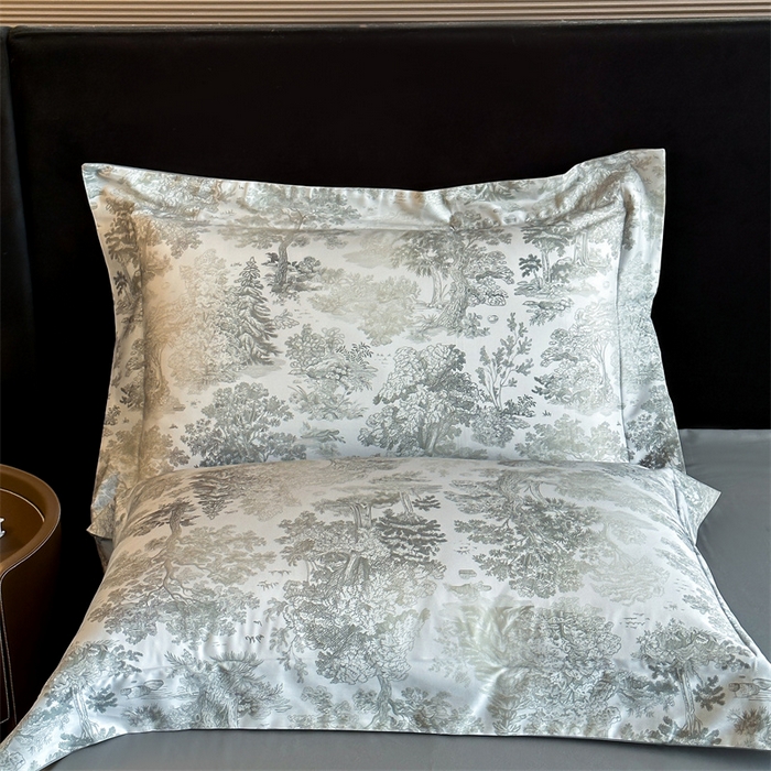 91家纺网 家纺一手货源 找家纺 蓝米卡夫 2026春季新款-60S长绒棉数码印花贡缎系列四件套（礼盒） 塞纳森遥