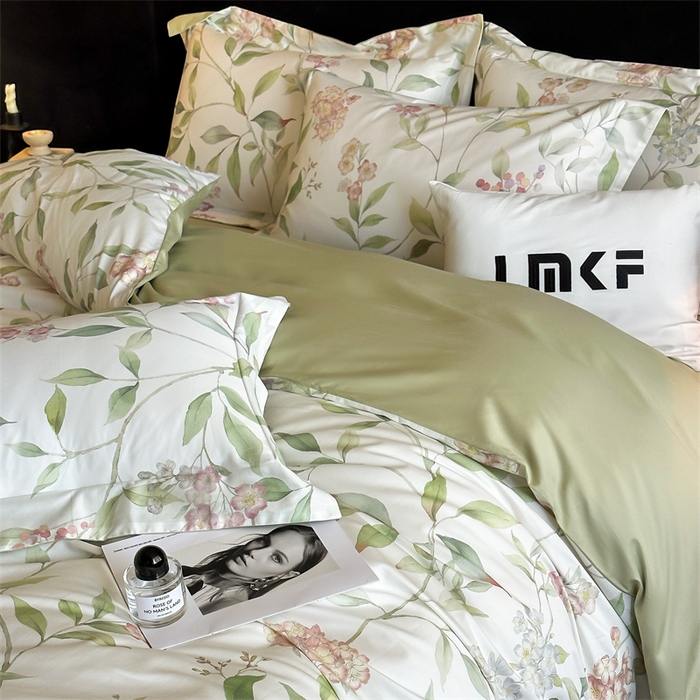 91家纺网 家纺一手货源 找家纺 蓝米卡夫 2026春季新款-60S长绒棉数码印花贡缎系列四件套（礼盒） 夏韵倾城