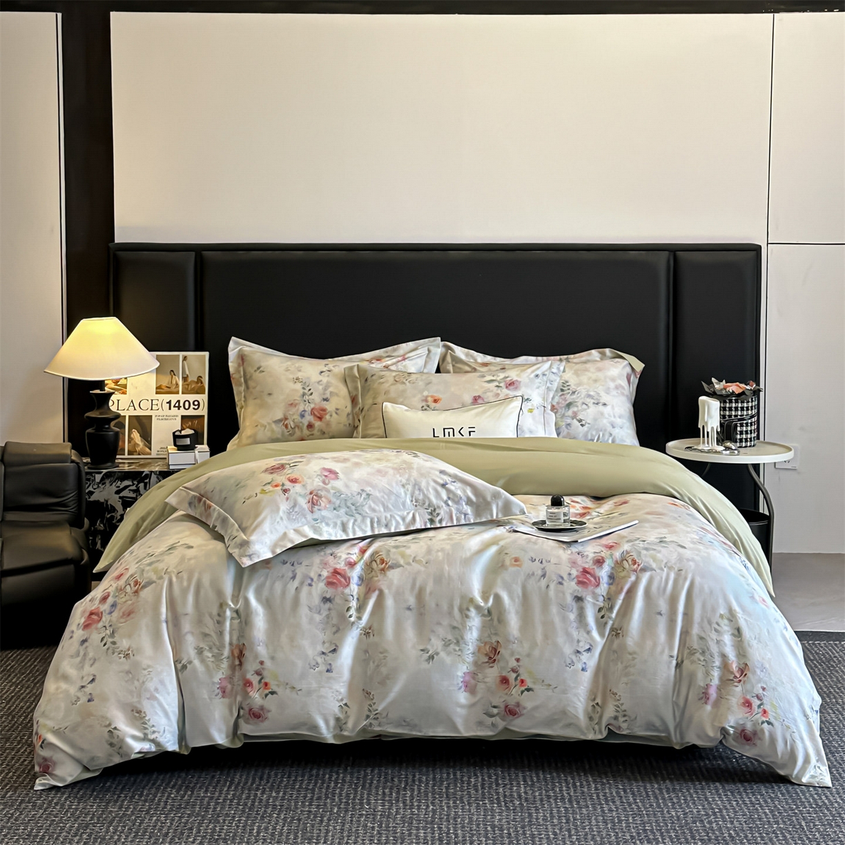 91家纺网 家纺一手货源 找家纺 蓝米卡夫 2026春季新款-60S长绒棉数码印花贡缎系列四件套（礼盒） 伊犁浪漫