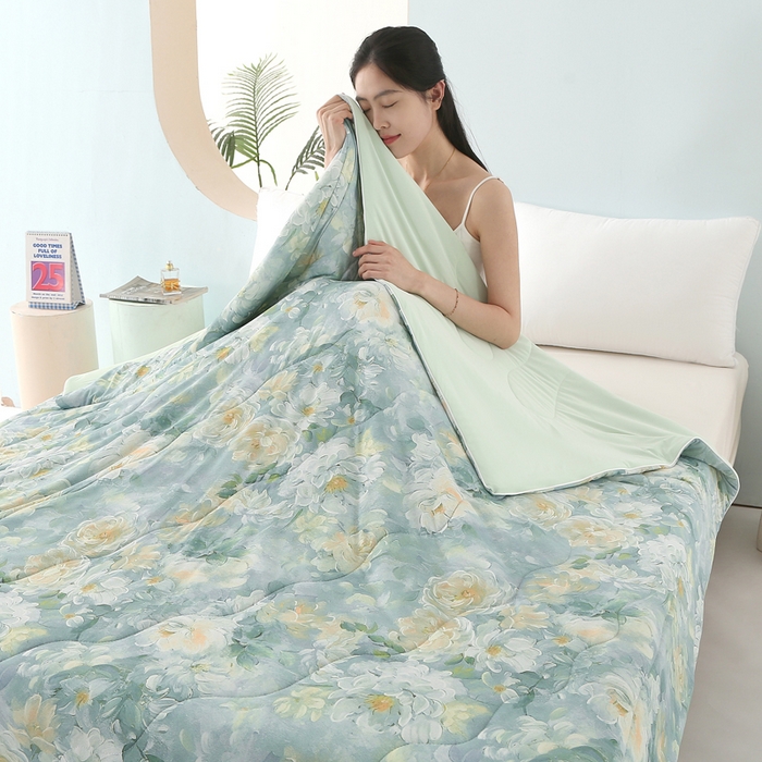 91家纺网 家纺一手货源 找家纺 亚龙工厂店 2026新款大版数码云母冰丝夏凉被被子被芯 宛尔流年绿