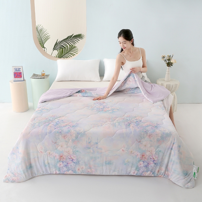 91家纺网 家纺一手货源 找家纺 亚龙工厂店 2026新款大版数码云母冰丝夏凉被被子被芯 云雾冲紫