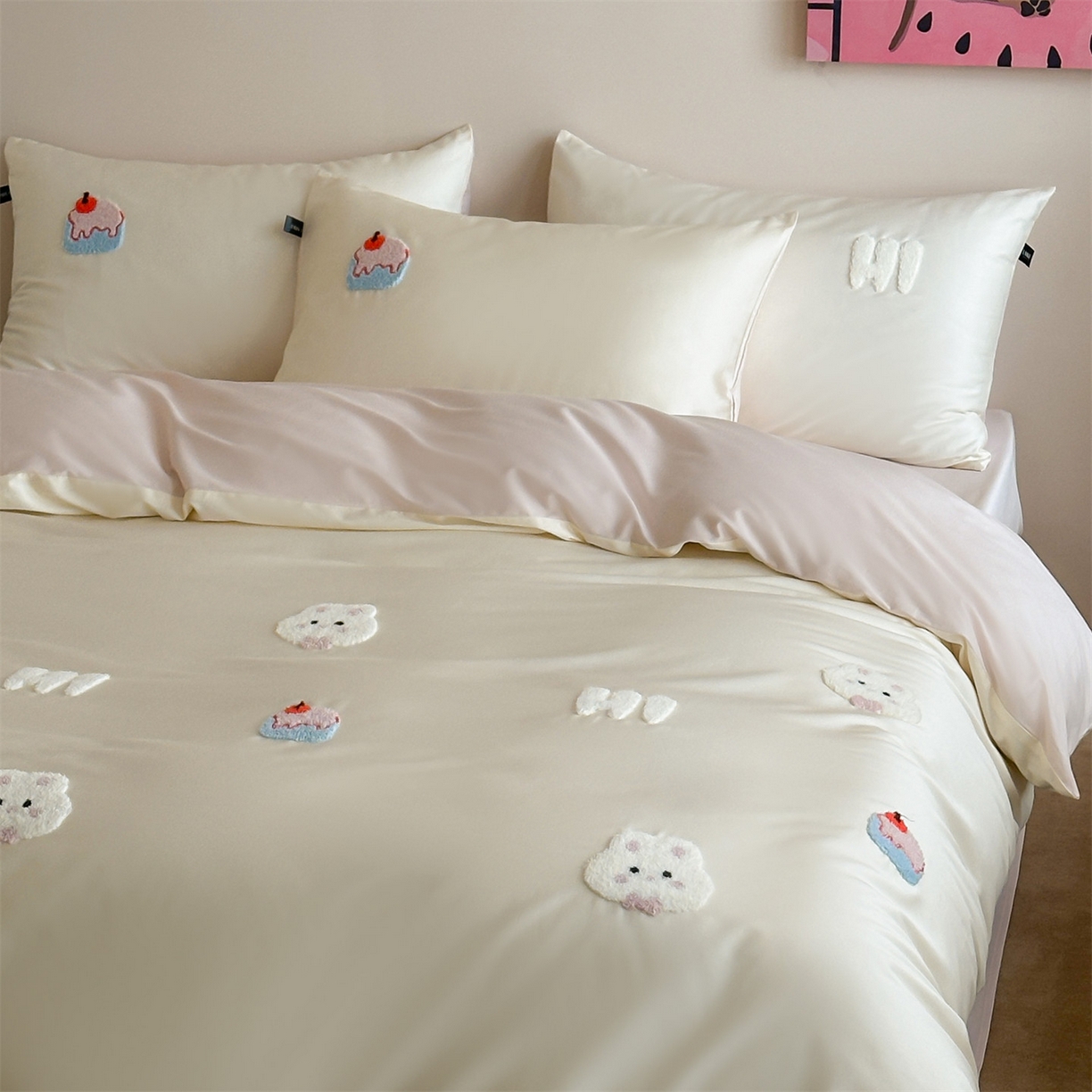 91家纺网 家纺一手货源 找家纺 （总）蓝米卡夫 2026春季新款-100S长绒棉毛巾绣系列四件套-蛋糕兔兔（礼盒）