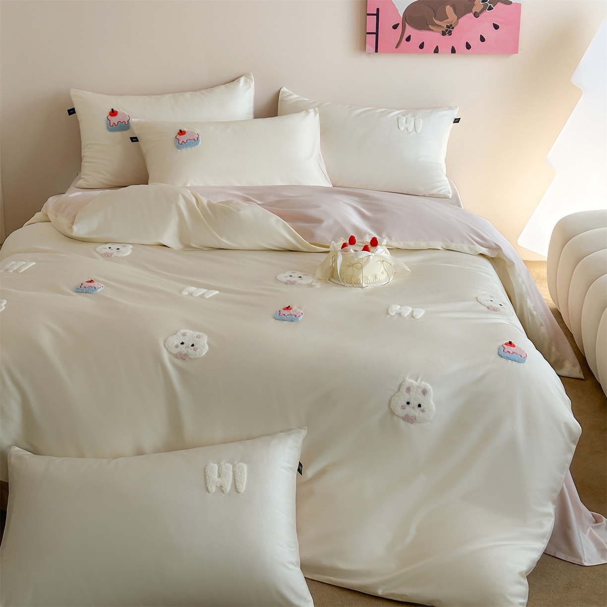 91家纺网 家纺一手货源 找家纺 （总）蓝米卡夫 2026春季新款-100S长绒棉毛巾绣系列四件套-蛋糕兔兔（礼盒）