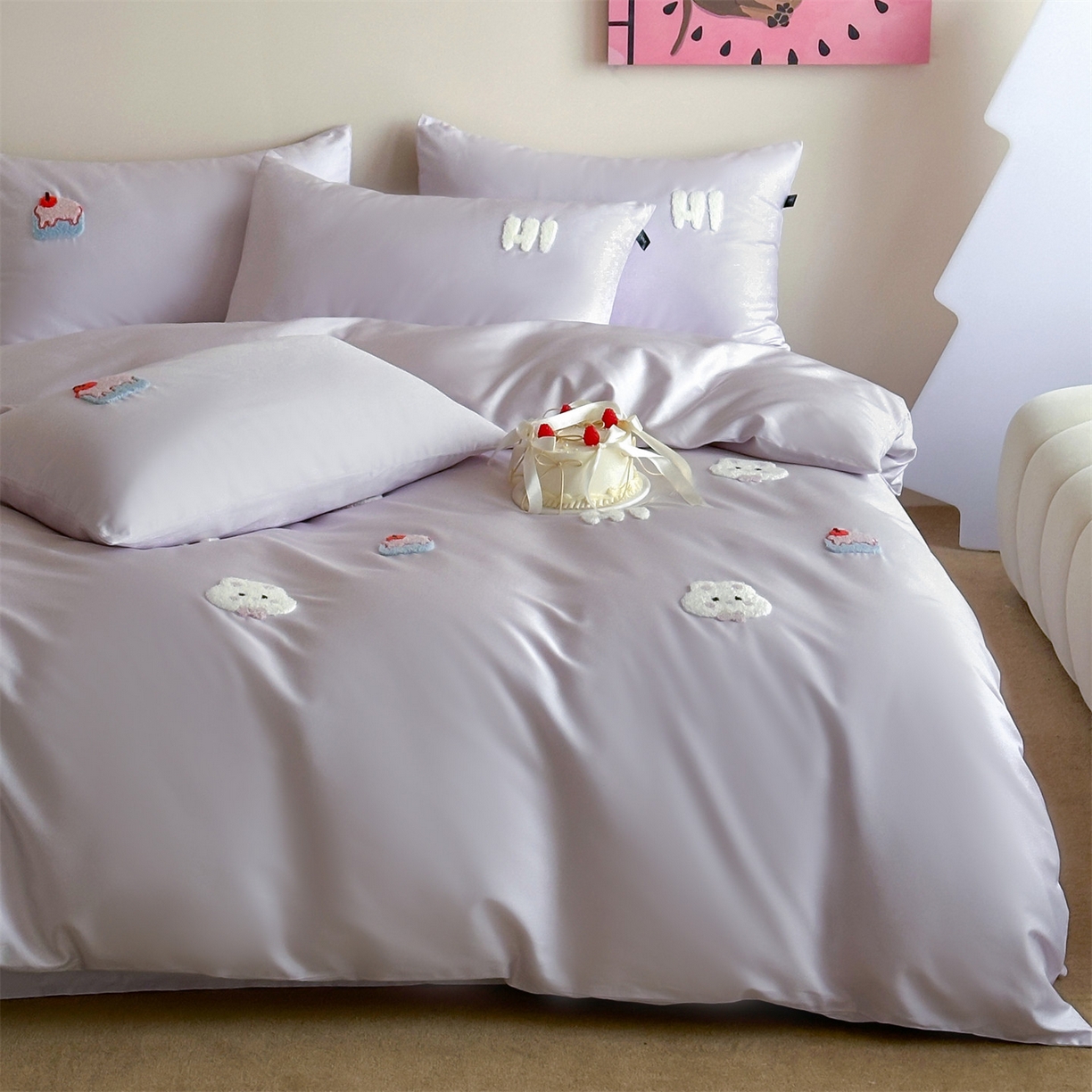 91家纺网 家纺一手货源 找家纺 蓝米卡夫 2026春季新款-100S长绒棉毛巾绣系列四件套-蛋糕兔兔（礼盒） 蛋糕兔兔-美丽梦幻紫