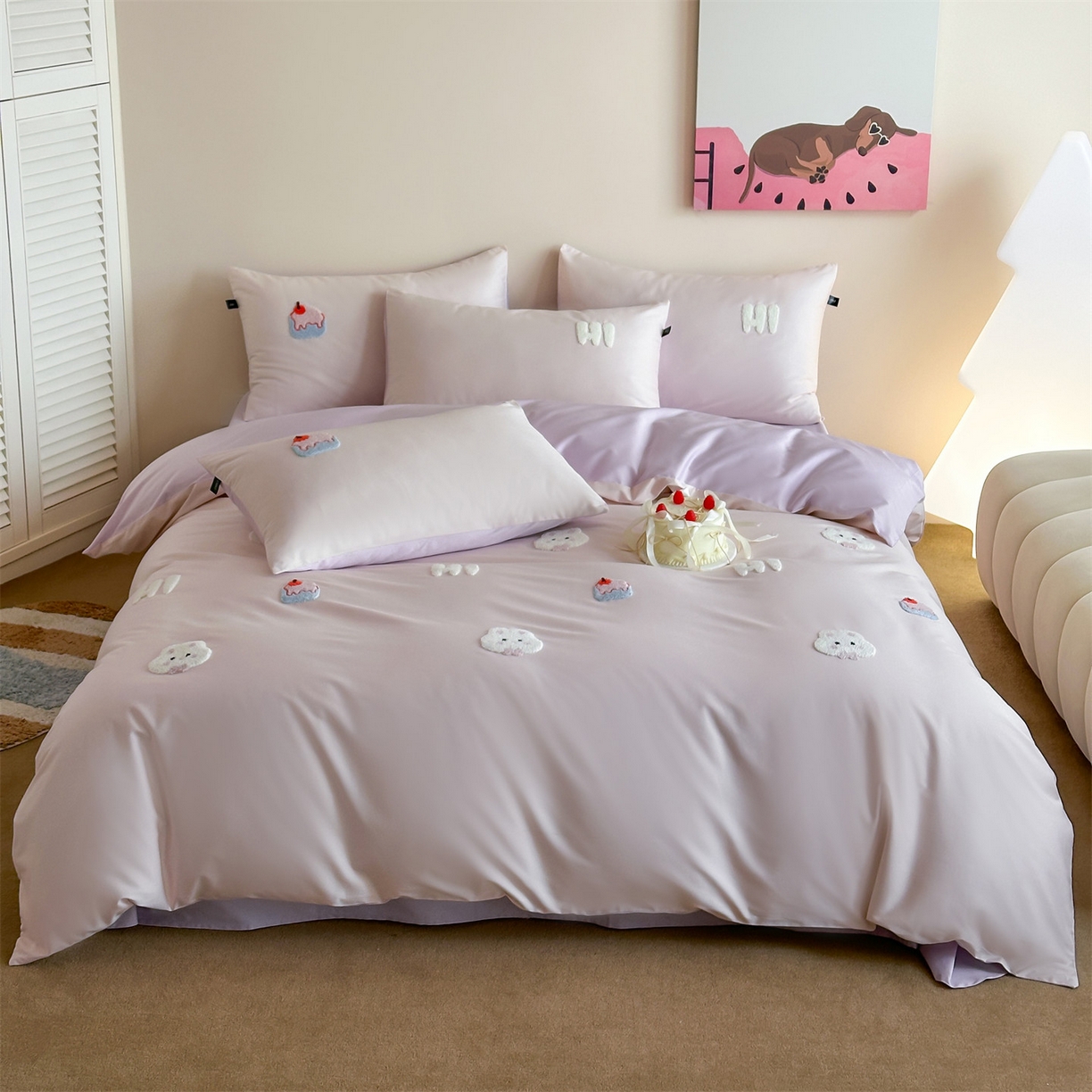 91家纺网 家纺一手货源 找家纺 蓝米卡夫 2026春季新款-100S长绒棉毛巾绣系列四件套-蛋糕兔兔（礼盒） 蛋糕兔兔-桃粉幻紫