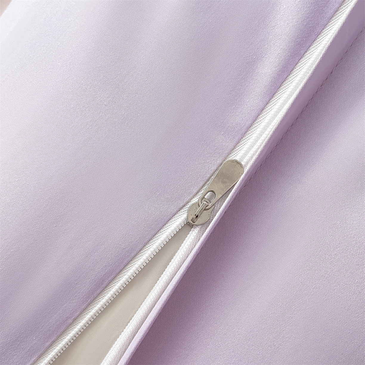 91家纺网 家纺一手货源 找家纺 （总）蓝米卡夫 2026春季新款-100S长绒棉毛巾绣系列四件套-花犬狗狗（礼盒）