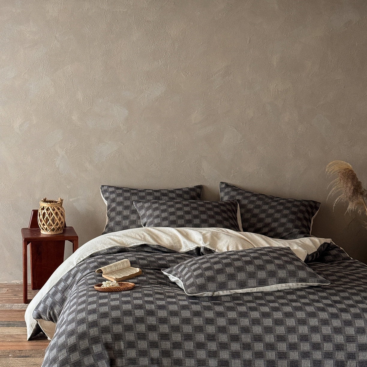 91家纺网 家纺一手货源 找家纺 （总）爱丽丝 2026新款色织提花棉麻系带款四件套-经典格