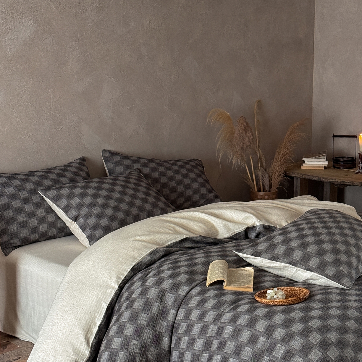 91家纺网 家纺一手货源 找家纺 （总）爱丽丝 2026新款色织提花棉麻系带款四件套-经典格