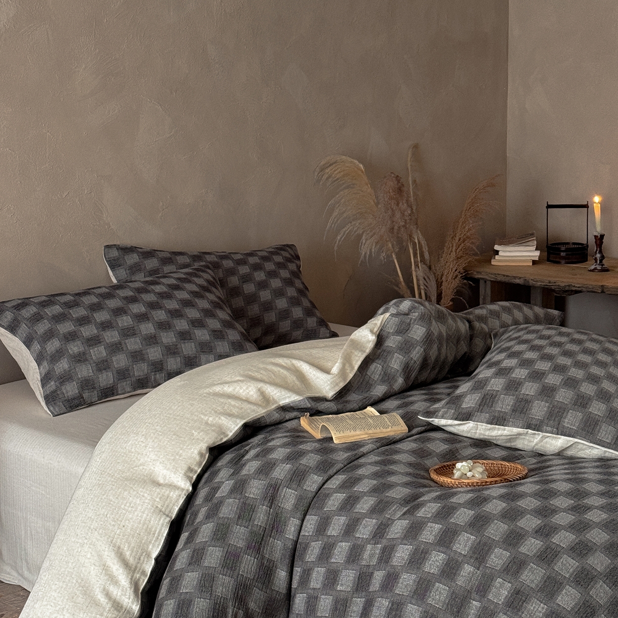 91家纺网 家纺一手货源 找家纺 （总）爱丽丝 2026新款色织提花棉麻系带款四件套-经典格