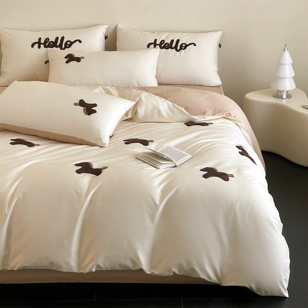 91家纺网 家纺一手货源 找家纺 （总）蓝米卡夫 2026春季新款-100S长绒棉毛巾绣系列四件套-黑马计划（礼盒）