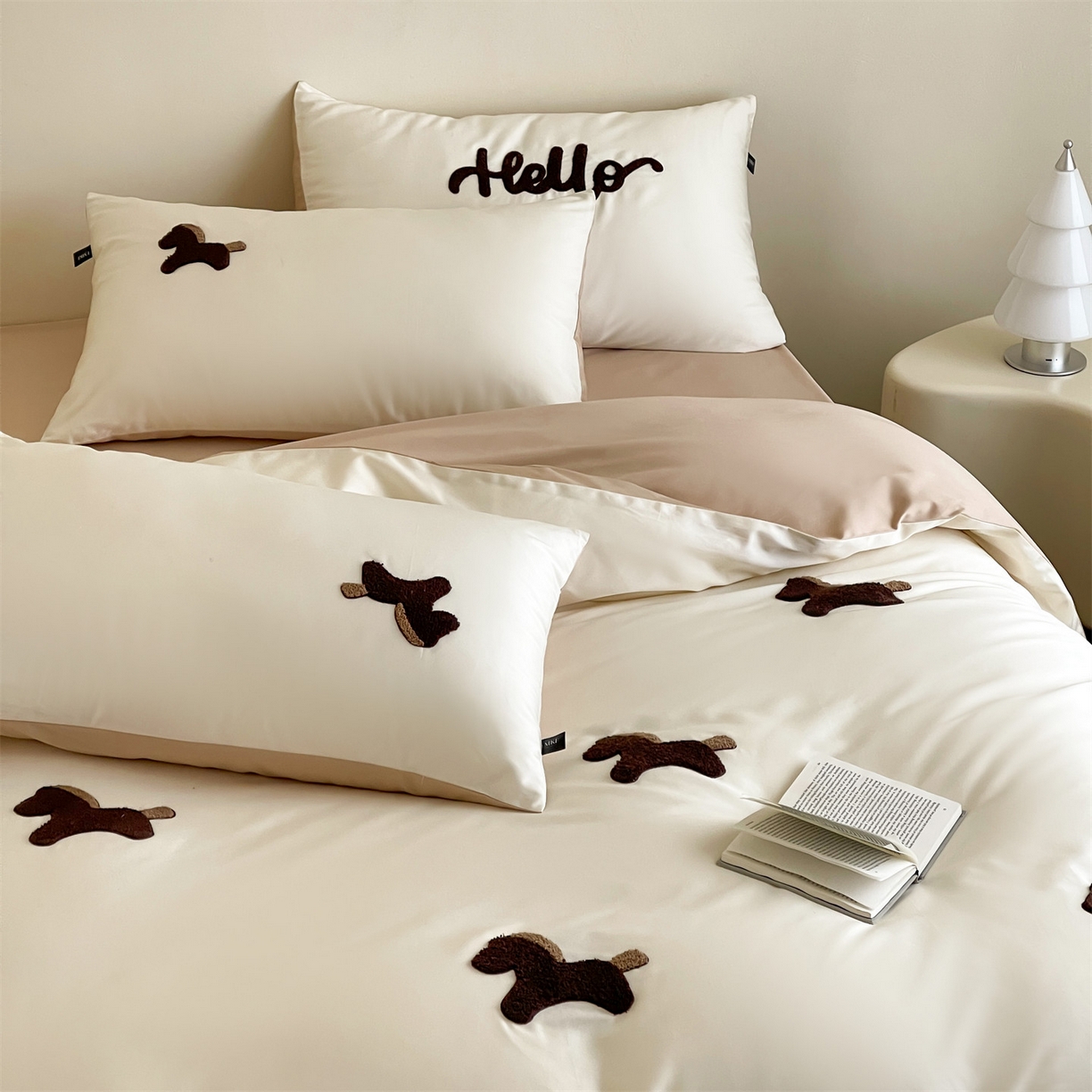 91家纺网 家纺一手货源 找家纺 （总）蓝米卡夫 2026春季新款-100S长绒棉毛巾绣系列四件套-黑马计划（礼盒）