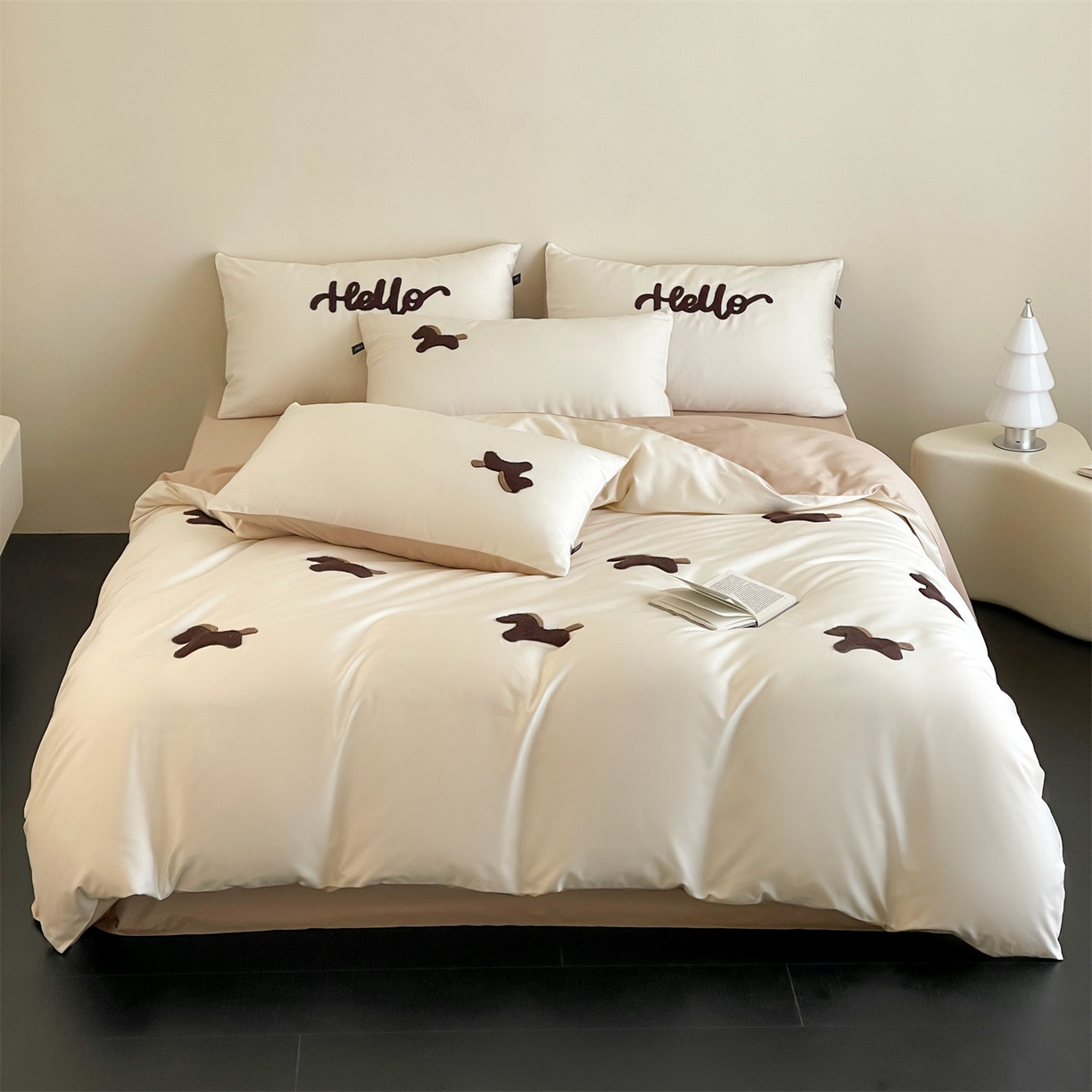 91家纺网 家纺一手货源 找家纺 蓝米卡夫 2026春季新款-100S长绒棉毛巾绣系列四件套-黑马计划（礼盒） 黑马计划-芝士奶茶