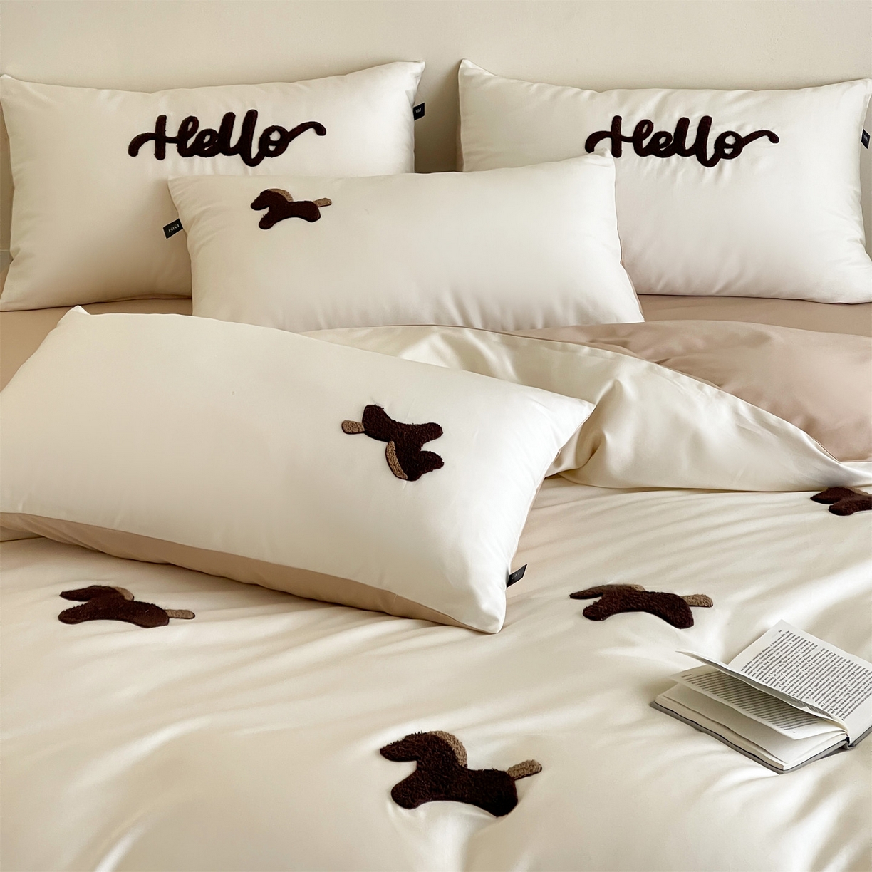 91家纺网 家纺一手货源 找家纺 蓝米卡夫 2026春季新款-100S长绒棉毛巾绣系列四件套-黑马计划（礼盒） 黑马计划-芝士奶茶