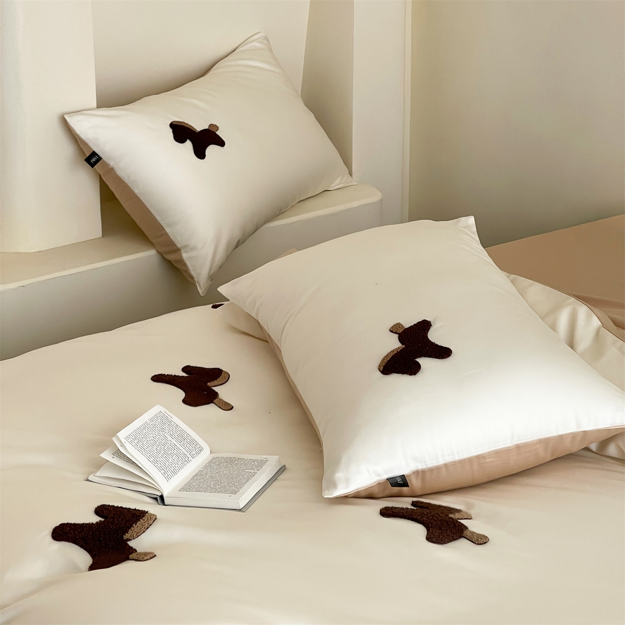 91家纺网 家纺一手货源 找家纺 （总）蓝米卡夫 2026春季新款-100S长绒棉毛巾绣系列四件套-黑马计划（礼盒）