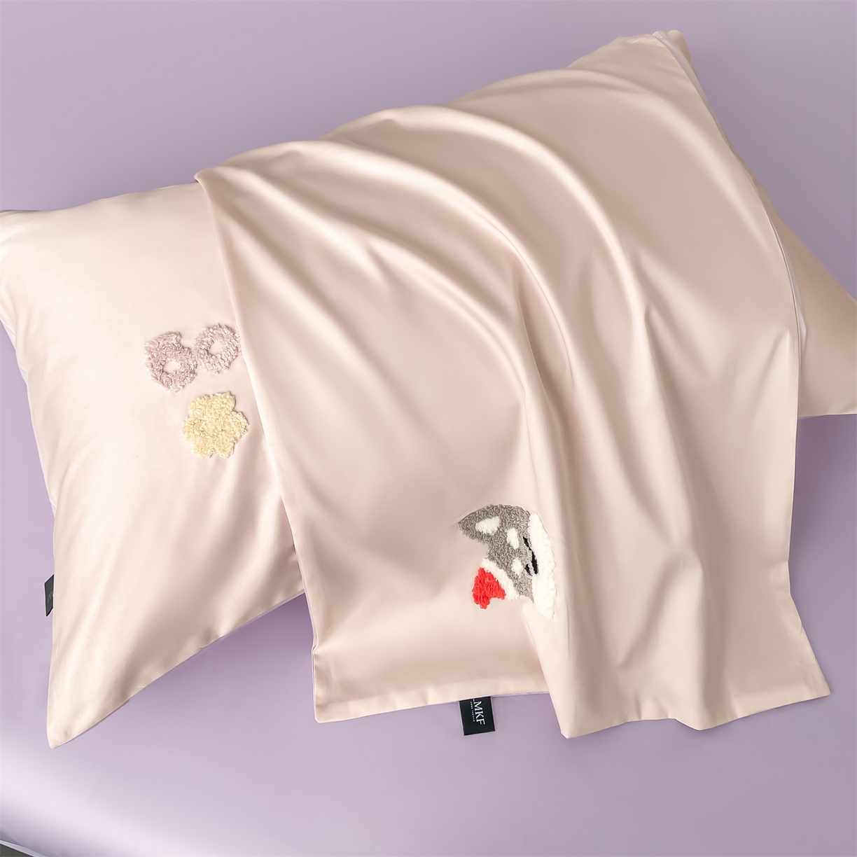 91家纺网 家纺一手货源 找家纺 （总）蓝米卡夫 2026春季新款-100S长绒棉毛巾绣系列四件套-雪纳瑞（礼盒）