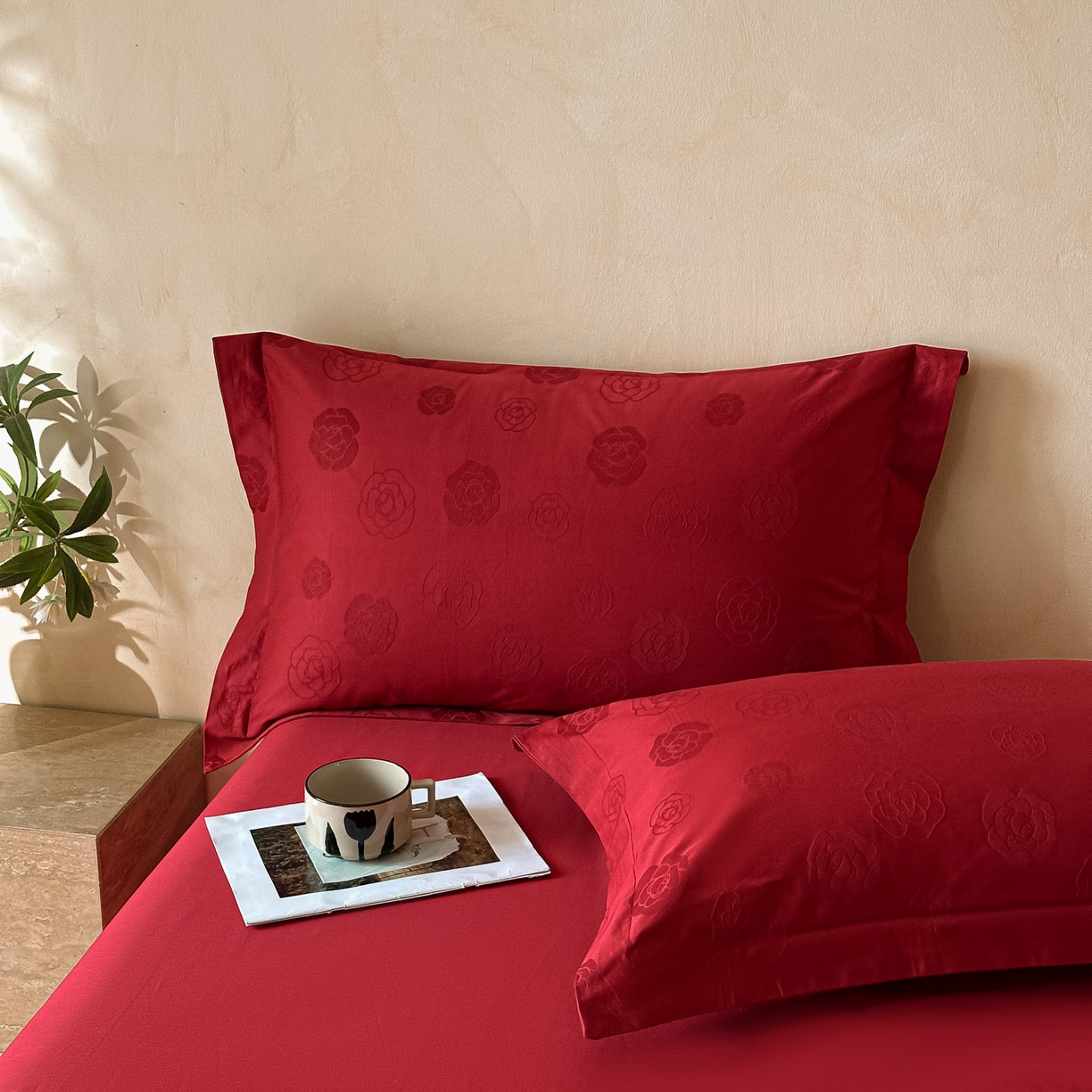 91家纺网 家纺一手货源 找家纺 禾时 2026新款60S全棉立体亮面提花四件套（券后价不低于258/288/278/298） 山茶花之恋