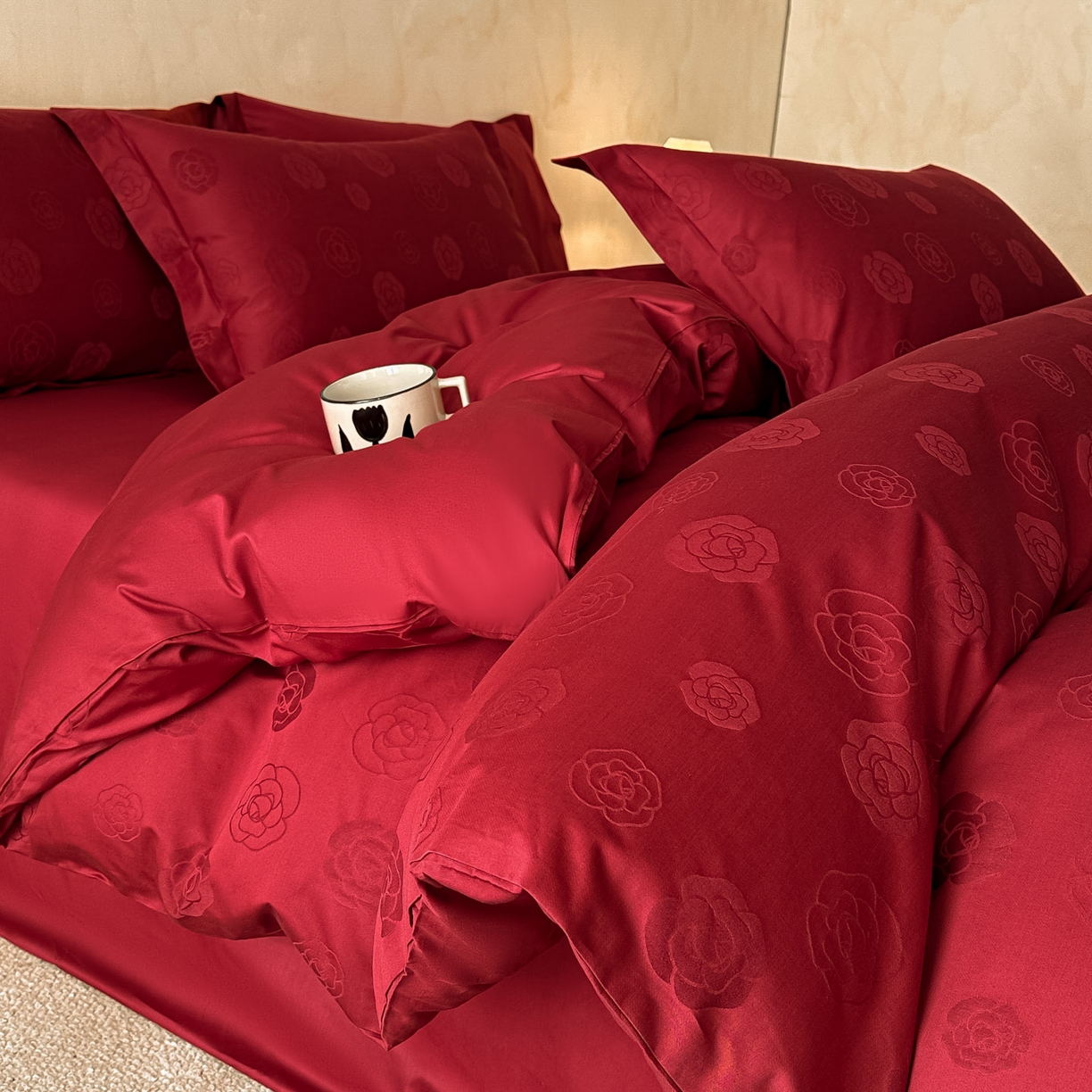 91家纺网 家纺一手货源 找家纺 禾时 2026新款60S全棉立体亮面提花四件套（券后价不低于258/288/278/298） 山茶花之恋