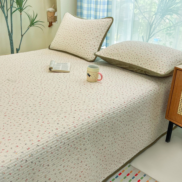 91家纺网 家纺一手货源 找家纺 欣宜家纺 2026新款全棉纱布加宝宝绒填充棉花床盖三件套 白芷-粉