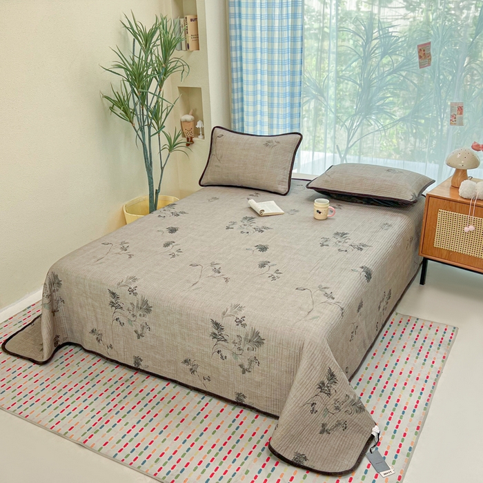 91家纺网 家纺一手货源 找家纺 欣宜家纺 2026新款全棉纱布加宝宝绒填充棉花床盖三件套 木槿