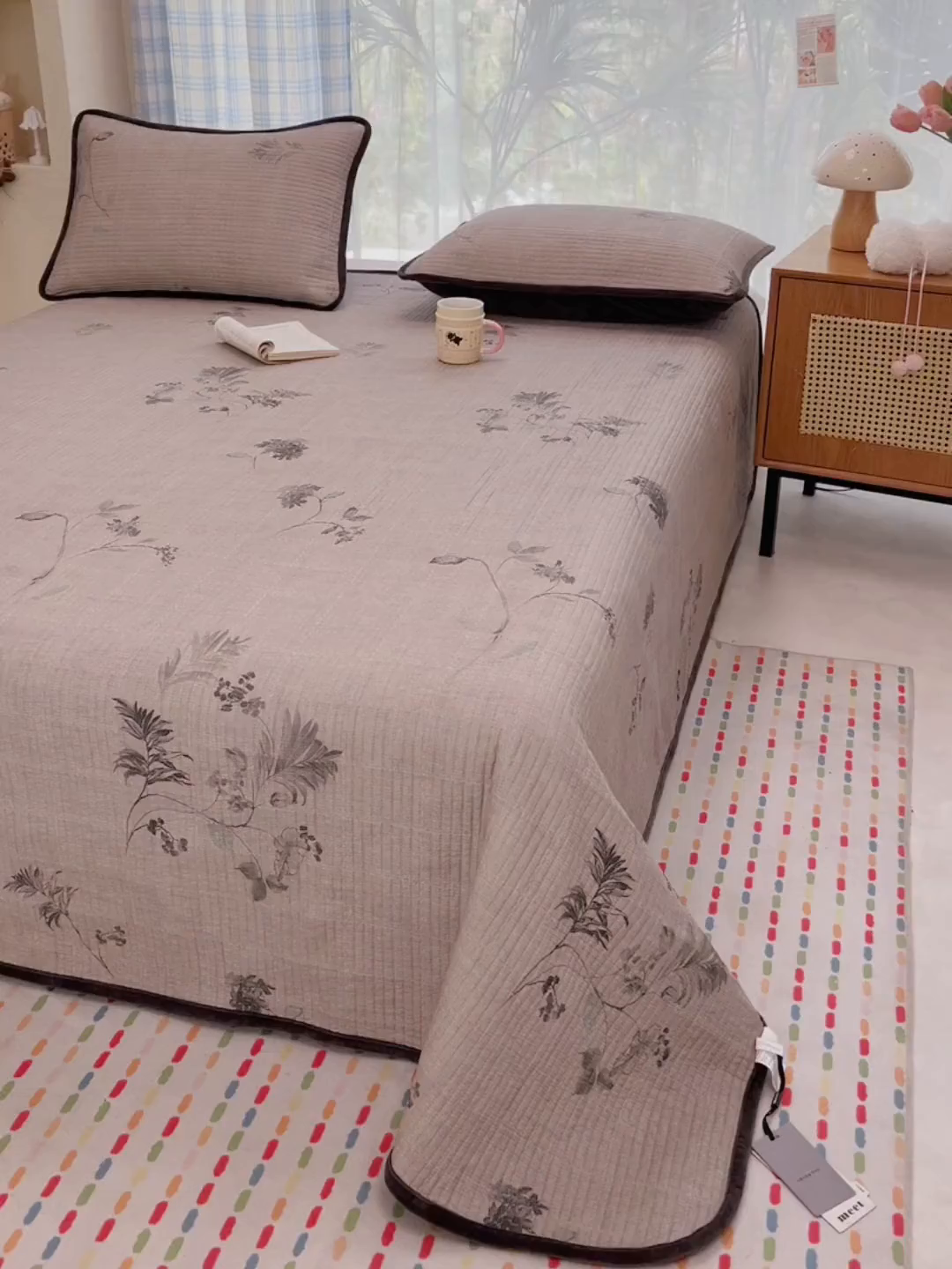 91家纺网 家纺一手货源 找家纺 欣宜家纺 2026新款全棉纱布加宝宝绒填充棉花床盖三件套 木槿