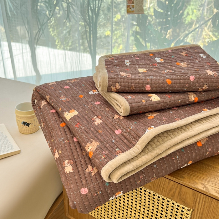 欣宜家纺 2026新款全棉纱布加宝宝绒填充棉花床盖三件套 南瓜小狗