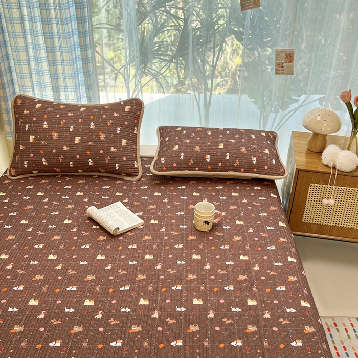 91家纺网 家纺一手货源 找家纺 欣宜家纺 2026新款全棉纱布加宝宝绒填充棉花床盖三件套 南瓜小狗