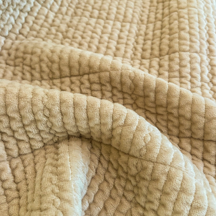 91家纺网 家纺一手货源 找家纺 欣宜家纺 2026新款全棉纱布加宝宝绒填充棉花床盖三件套 南瓜小狗