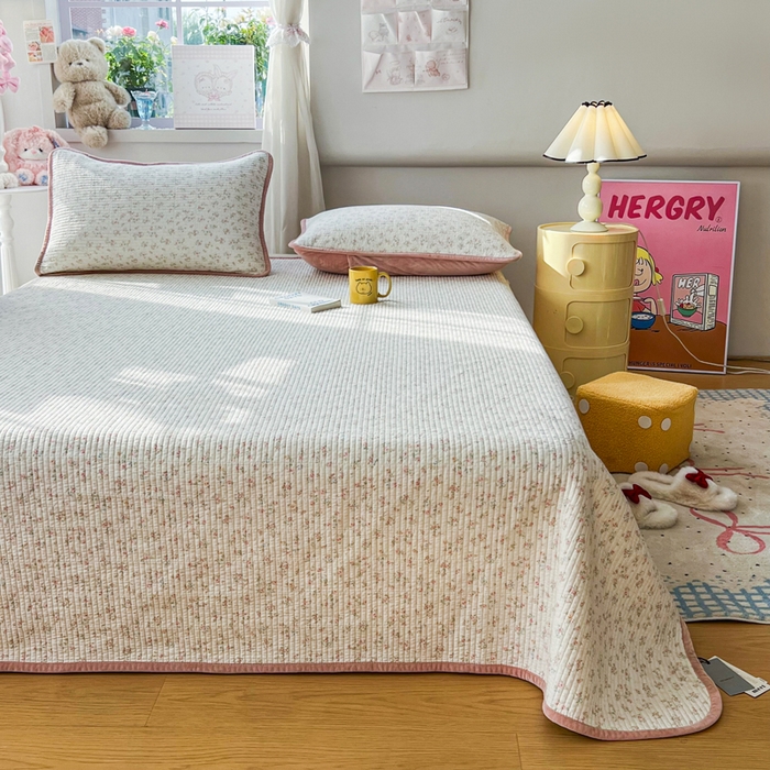 91家纺网 家纺一手货源 找家纺 欣宜家纺 2026新款全棉纱布加宝宝绒填充棉花床盖三件套 浅夏-米