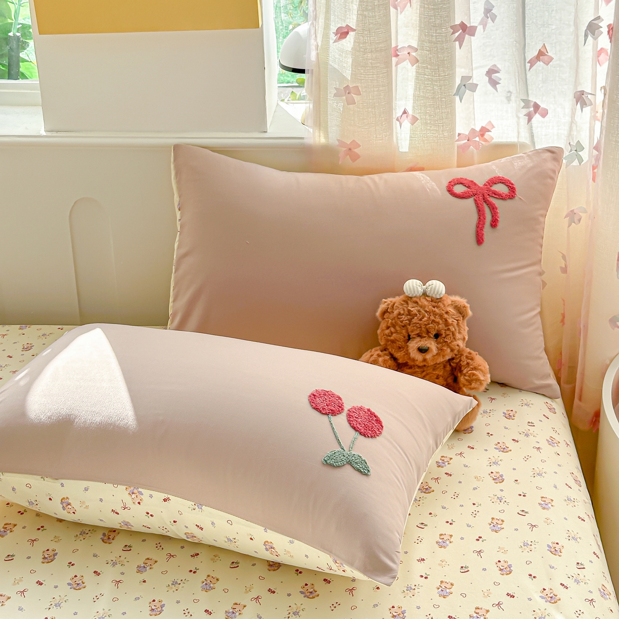 91家纺网 家纺一手货源 找家纺 佳鸿家纺 2026新款彷棉云朵棉毛巾绣四件套学生宿舍三件套萌宠系列（提供买家秀） 小熊公主