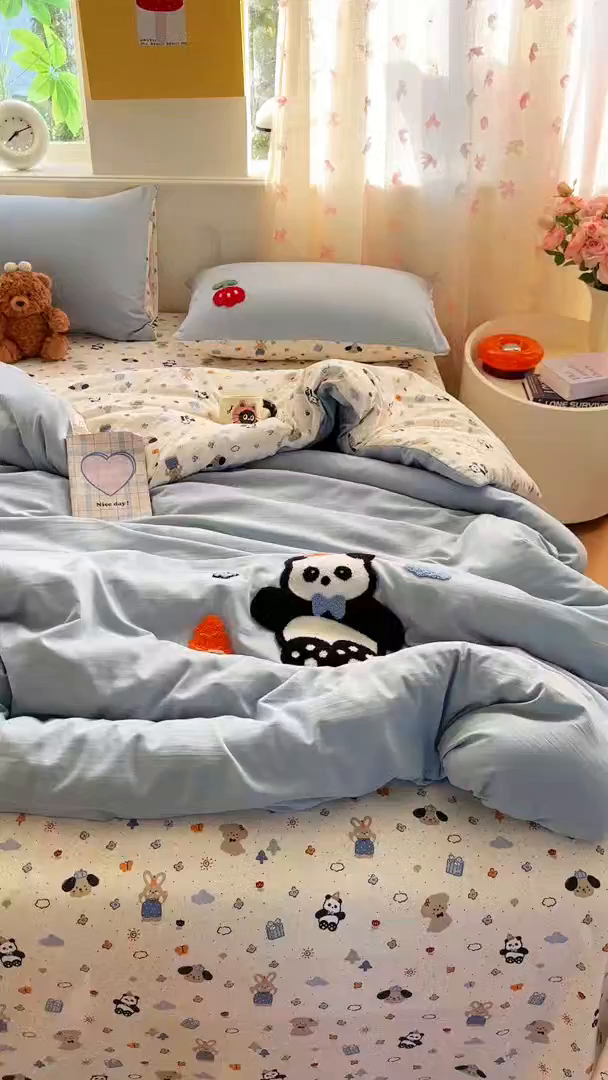 91家纺网 家纺一手货源 找家纺 佳鸿家纺 2026新款彷棉云朵棉毛巾绣四件套学生宿舍三件套萌宠系列（提供买家秀） 熊猫宝宝
