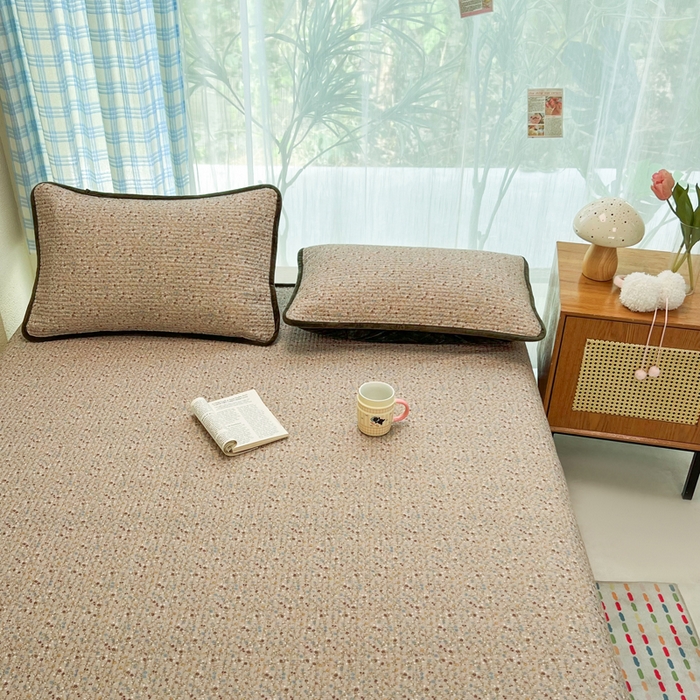 91家纺网 家纺一手货源 找家纺 欣宜家纺 2026新款全棉纱布加宝宝绒填充棉花床盖三件套 柔乡-绿