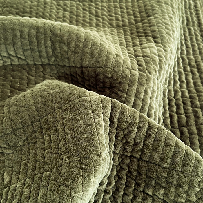 91家纺网 家纺一手货源 找家纺 欣宜家纺 2026新款全棉纱布加宝宝绒填充棉花床盖三件套 柔乡-绿