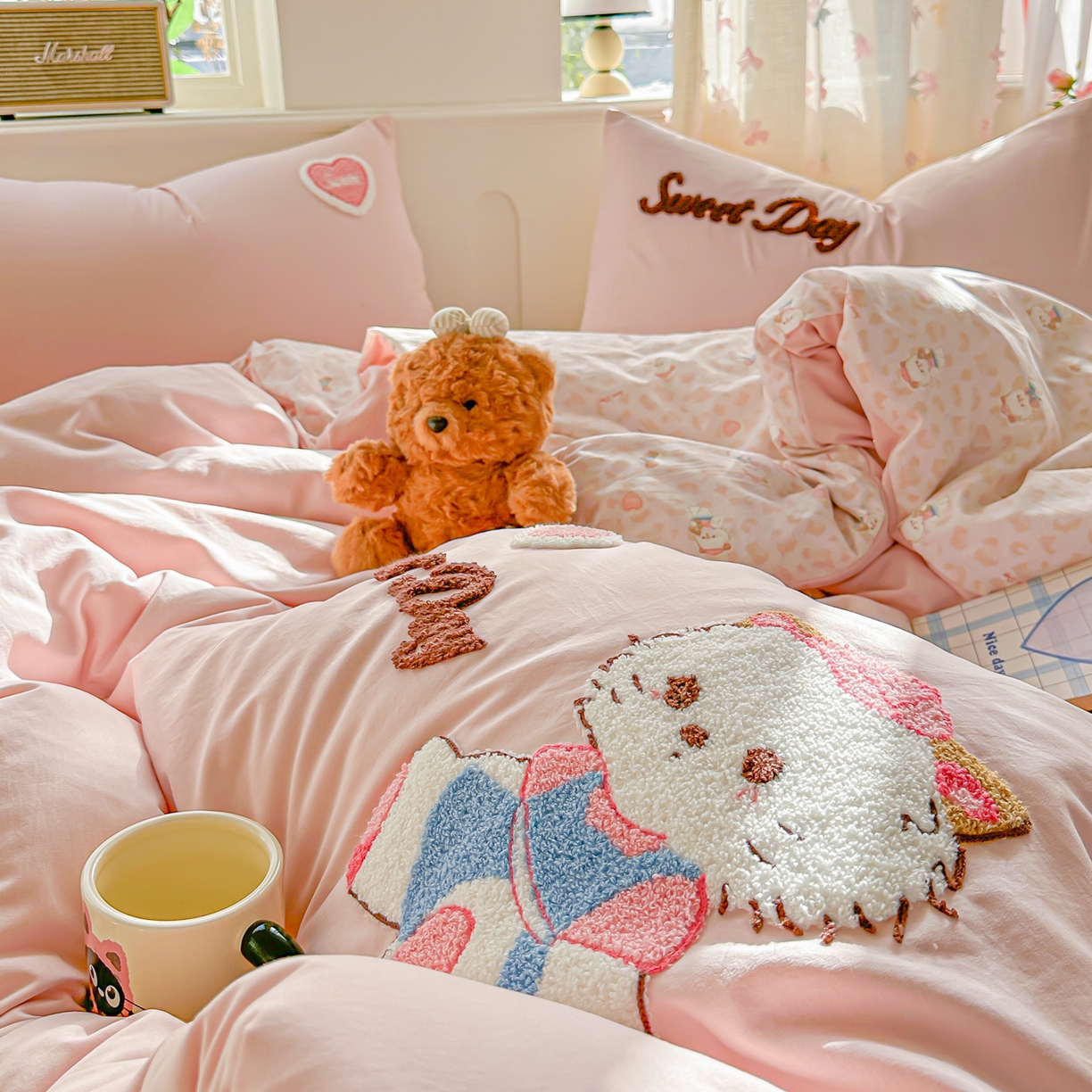 91家纺网 家纺一手货源 找家纺 佳鸿家纺 2026新款彷棉云朵棉毛巾绣四件套学生宿舍三件套萌宠系列（提供买家秀） 甜心猫