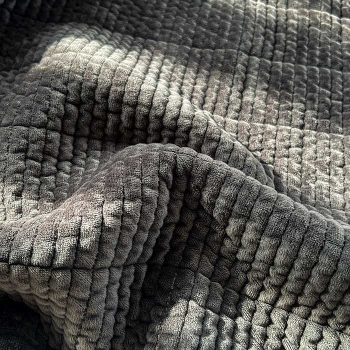 91家纺网 家纺一手货源 找家纺 欣宜家纺 2026新款全棉纱布加宝宝绒填充棉花床盖三件套 素颜-米