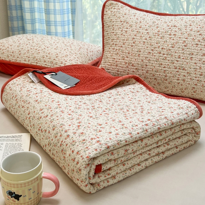 91家纺网 家纺一手货源 找家纺 欣宜家纺 2026新款全棉纱布加宝宝绒填充棉花床盖三件套 晚舟小版-黄