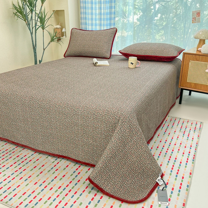 91家纺网 家纺一手货源 找家纺 欣宜家纺 2026新款全棉纱布加宝宝绒填充棉花床盖三件套 小雏菊-深绿