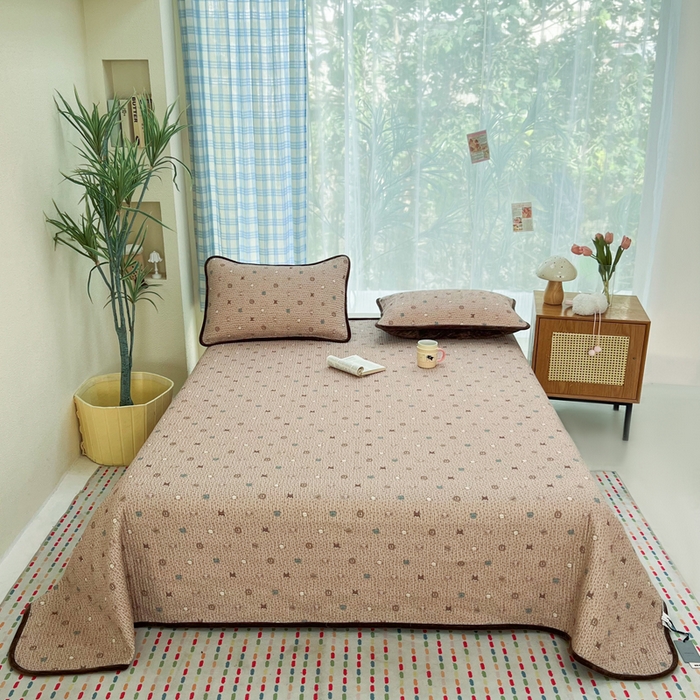 91家纺网 家纺一手货源 找家纺 欣宜家纺 2026新款全棉纱布加宝宝绒填充棉花床盖三件套 星月童话-棕