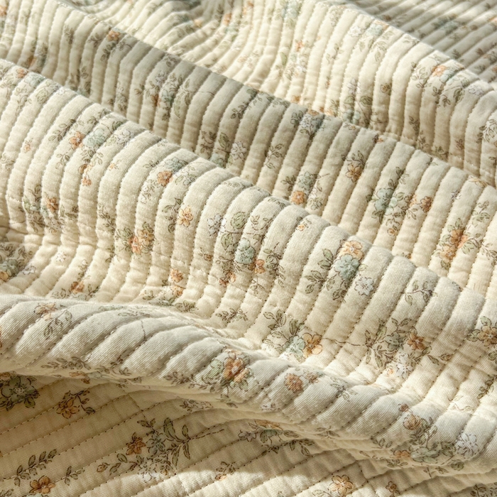 91家纺网 家纺一手货源 找家纺 欣宜家纺 2026新款全棉纱布加宝宝绒填充棉花床盖三件套 秀雅