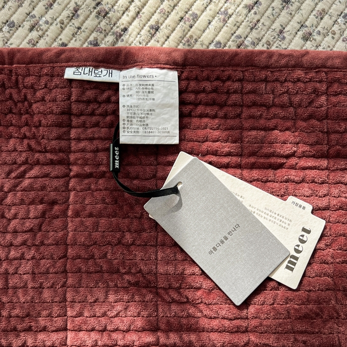 91家纺网 家纺一手货源 找家纺 欣宜家纺 2026新款全棉纱布加宝宝绒填充棉花床盖三件套 悠野-咖