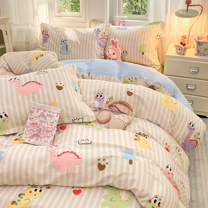 91家纺网 家纺一手货源 找家纺 世爵 2026春夏新款全棉纯棉印花小清新四件套 恐龙乐园