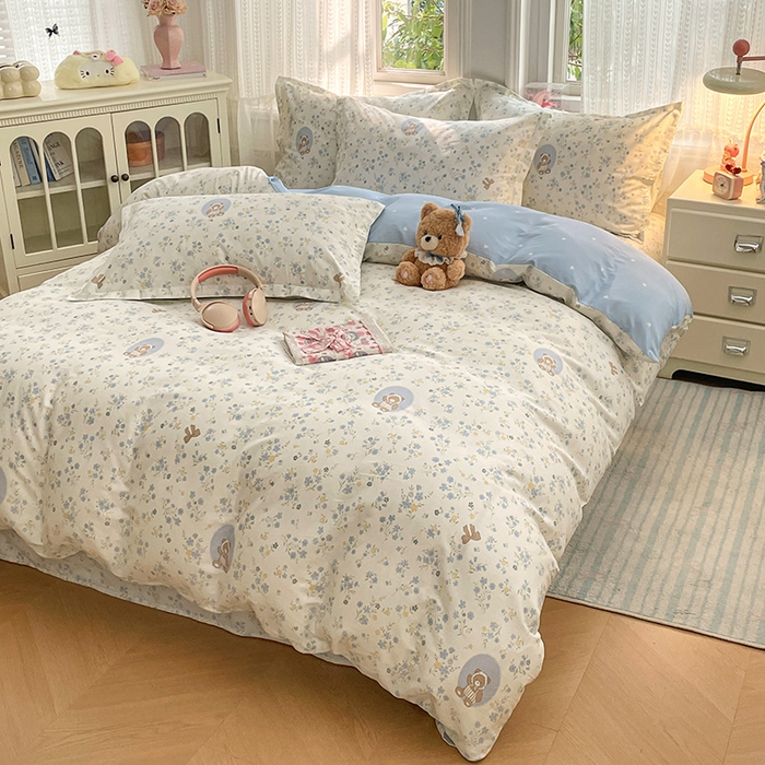 91家纺网 家纺一手货源 找家纺 世爵 2026春夏新款全棉纯棉印花小清新四件套 秘境熊宝