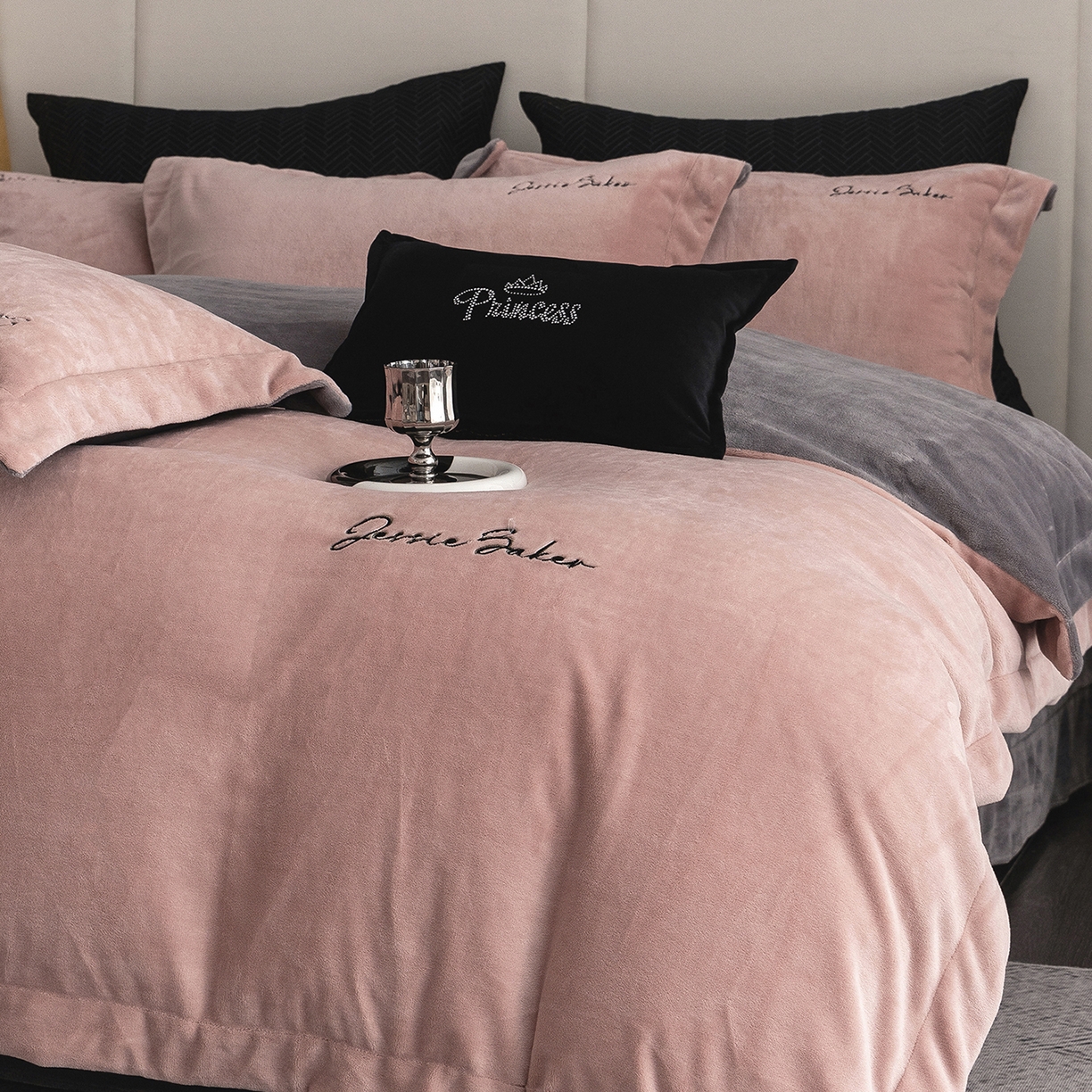 91家纺网 家纺一手货源 找家纺 时亿家居 2026新款恒温奶芙绒系列四件套-帛瑞 帛瑞-粉