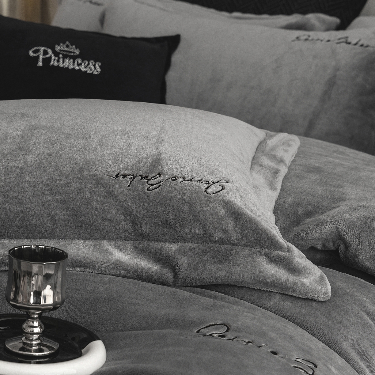 91家纺网 家纺一手货源 找家纺 时亿家居 2026新款恒温奶芙绒系列四件套-帛瑞 帛瑞-灰