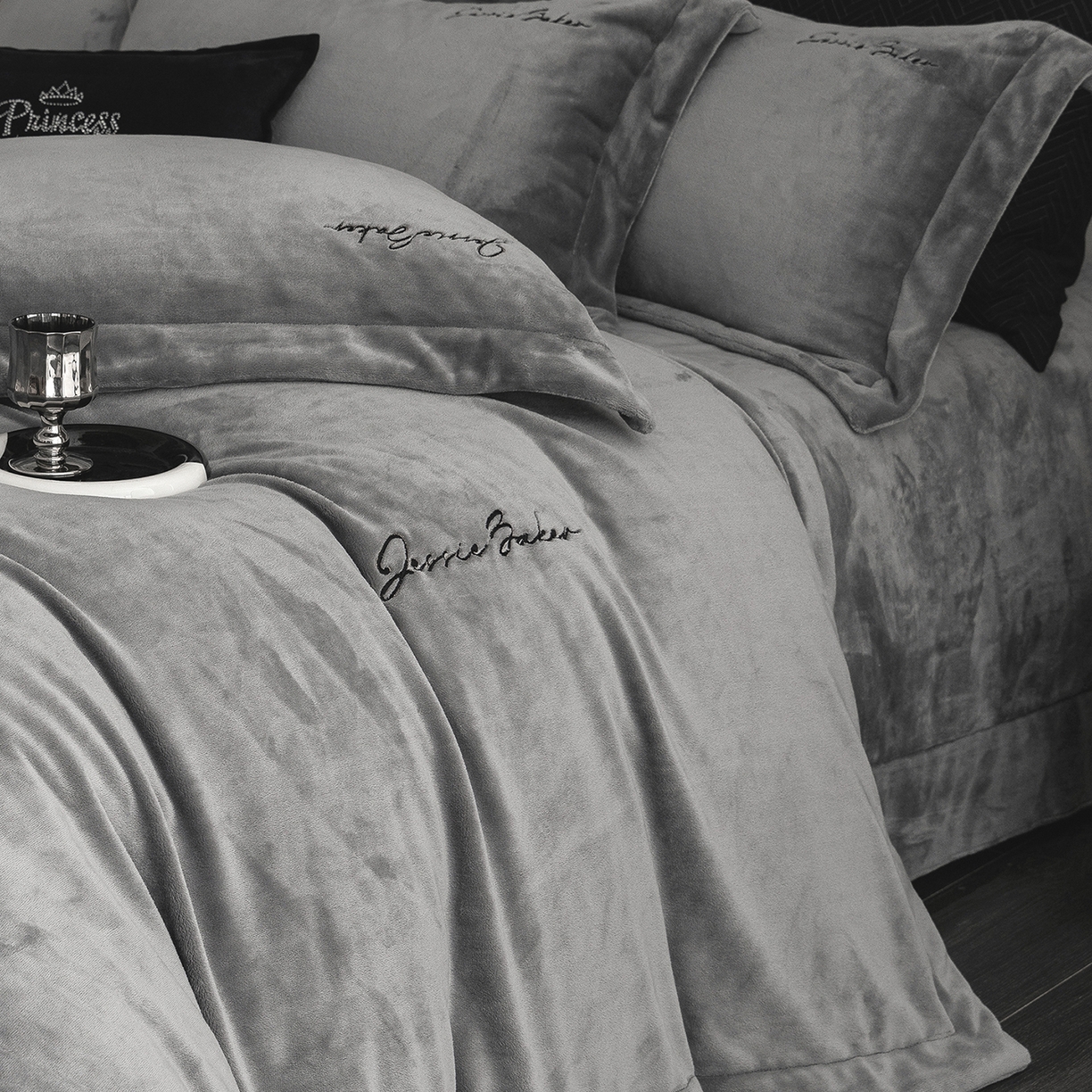 91家纺网 家纺一手货源 找家纺 时亿家居 2026新款恒温奶芙绒系列四件套-帛瑞 帛瑞-灰