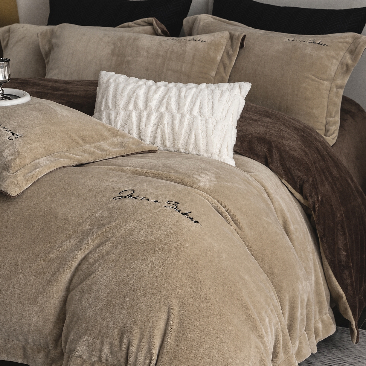 91家纺网 家纺一手货源 找家纺 时亿家居 2026新款恒温奶芙绒系列四件套-帛瑞 帛瑞-卡其