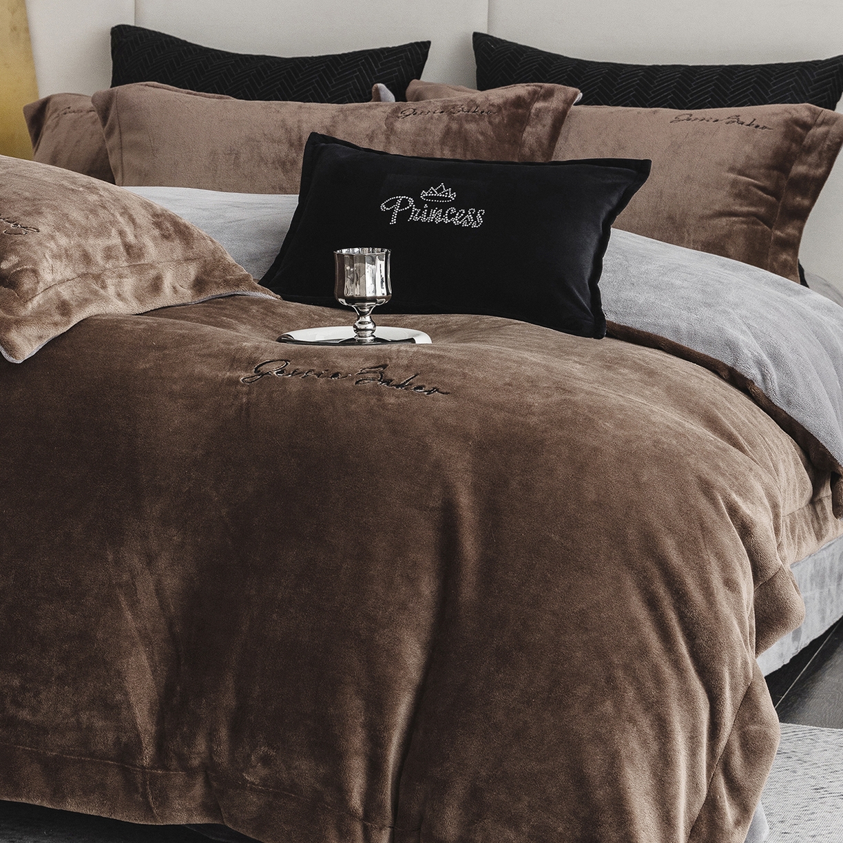 91家纺网 家纺一手货源 找家纺 时亿家居 2026新款恒温奶芙绒系列四件套-帛瑞 帛瑞-棕