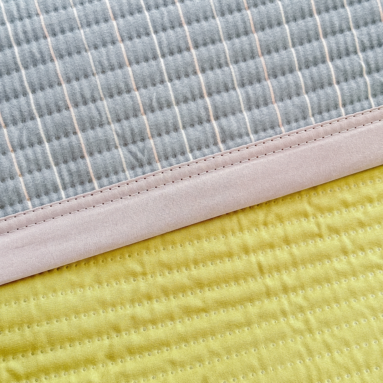 91家纺网 家纺一手货源 找家纺 （总）手艺人家纺 2026新款水洗棉夹棉榻榻米炕盖防滑炕垫，床盖，东北大炕火炕，四季可用