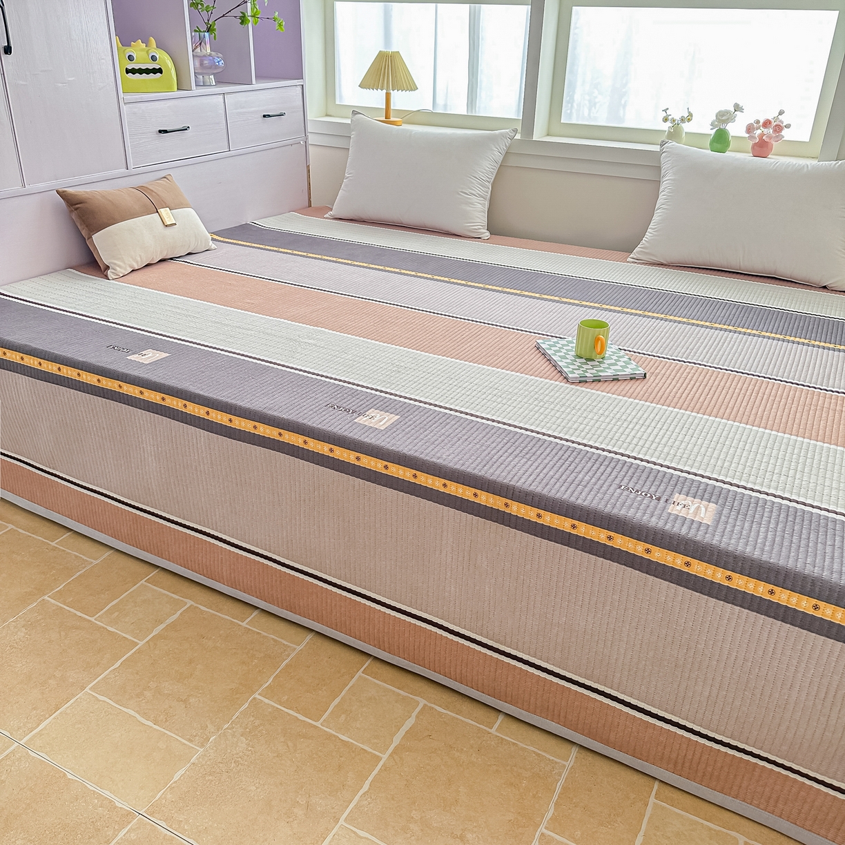 91家纺网 家纺一手货源 找家纺 手艺人家纺 2026新款水洗棉夹棉榻榻米炕盖防滑炕垫，床盖，东北大炕火炕，四季可用 KH103