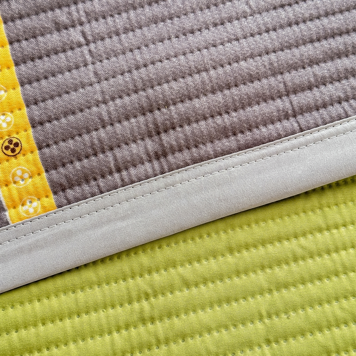 91家纺网 家纺一手货源 找家纺 手艺人家纺 2026新款水洗棉夹棉榻榻米炕盖防滑炕垫，床盖，东北大炕火炕，四季可用 KH103