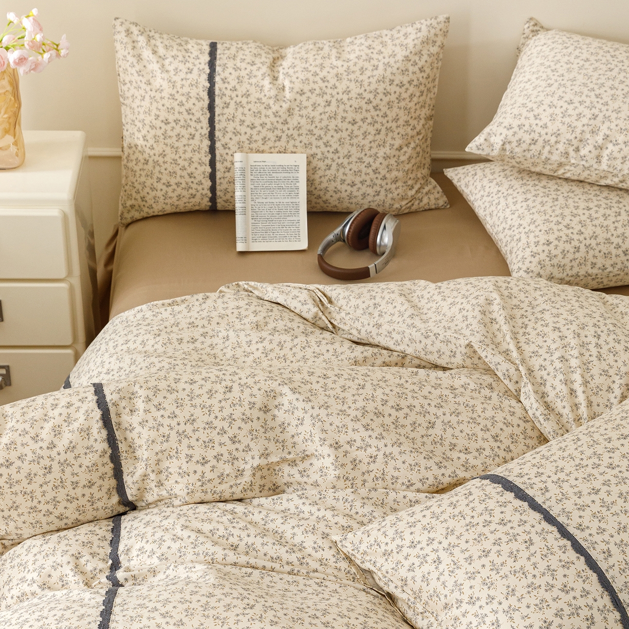 91家纺网 家纺一手货源 找家纺 简宜家居（朝初家纺） 2026新款13070全棉纯棉40支斜纹蕾丝四件套 初朵